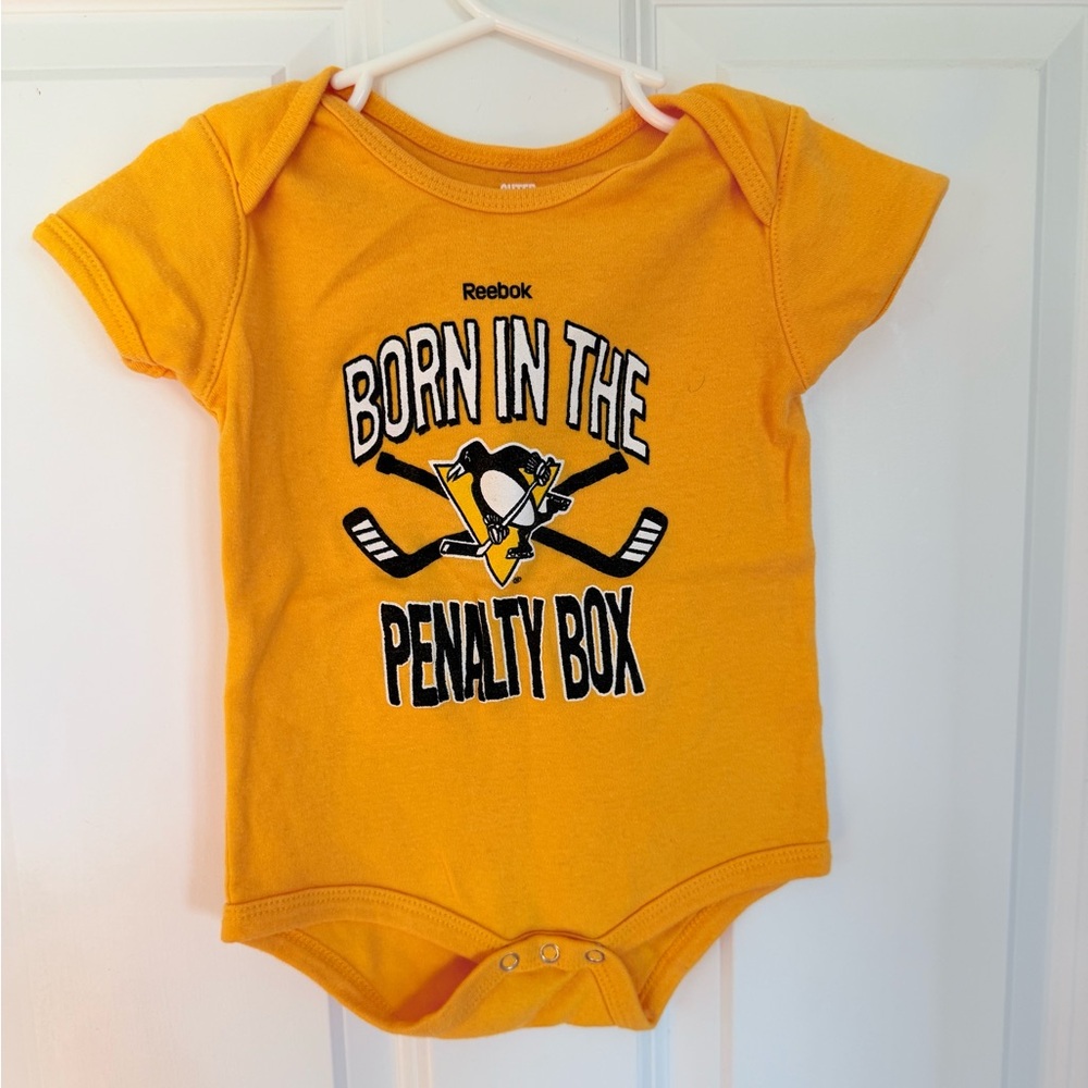 Pittsburgh Penguins Hockey Reebok Gold Baby Bodysuit - Size 18 months